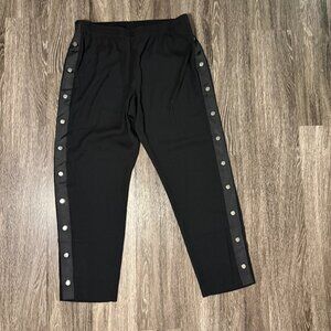 Bar III snap detail trousers